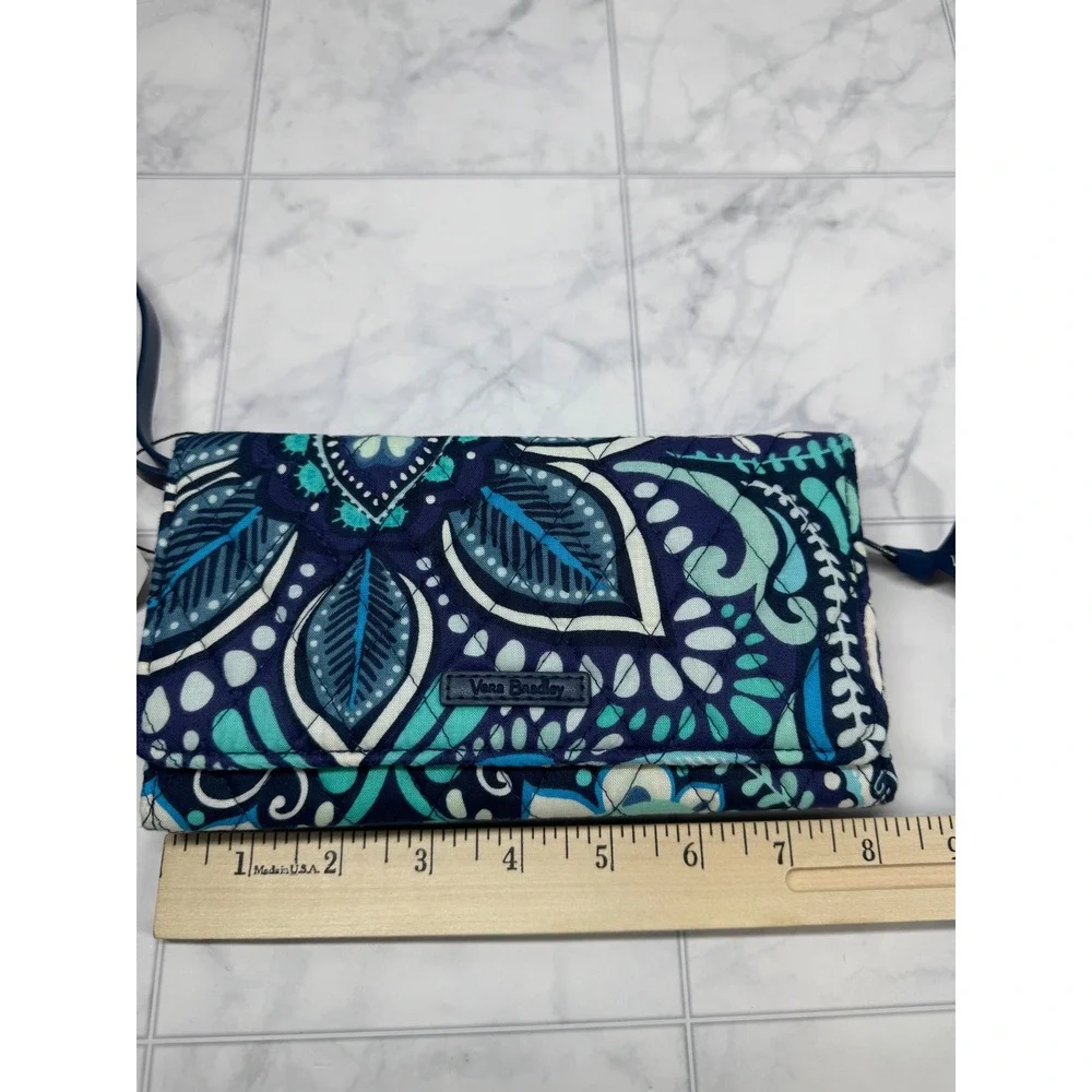 Vera Bradley RFID All in One Crossbody Blue Island Medallion Wallet NWT